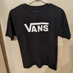 Cute black and white Vans shirt. Plain logo. L.